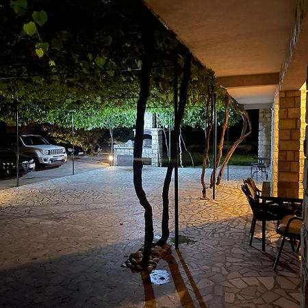 Apartmani Mendula 布德瓦 外观 照片